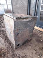 waterput voor bouwplaats met kraan er aan., Ophalen, Gebruikt