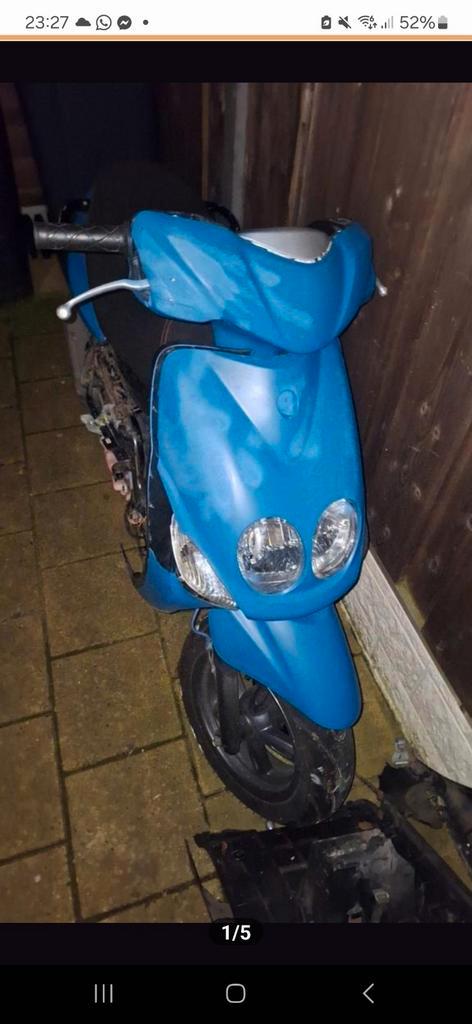 Yamaha noes 100cc, Fietsen en Brommers, Scooters | Yamaha, Gebruikt, Neo's, Benzine, Ophalen