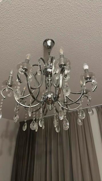 Kroonluchter beschikbaar voor biedingen