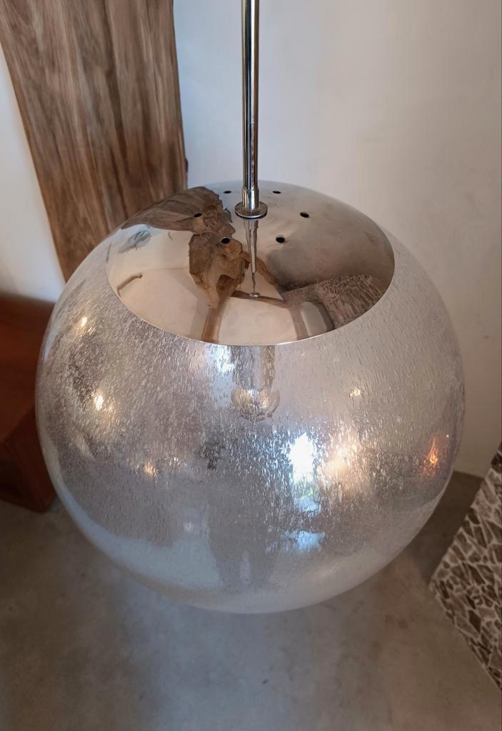 XXXL Vintage Globe Glazen Hanglamp Glashütte Limburg 1970's, Huis en Inrichting, Lampen | Hanglampen, Gebruikt, 50 tot 75 cm, Glas