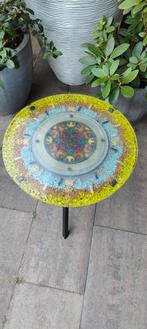 Spirituele bijzettafel met kristallen., Huis en Inrichting, Tafels | Bijzettafels, Minder dan 55 cm, Rond, Zo goed als nieuw, Ophalen