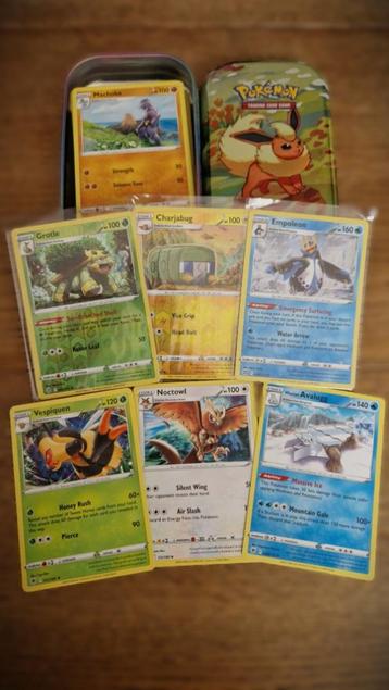 Pokémon kaarten bundel in Tin – 50 kaarten beschikbaar voor biedingen