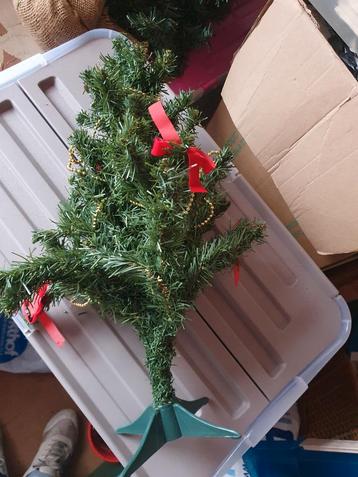 Kunst kerstboom  beschikbaar voor biedingen