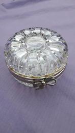 Vintage glazen bonbonnière met striksluiting, Glas of Glazen, Ophalen of Verzenden, Overige stijlen, Glas