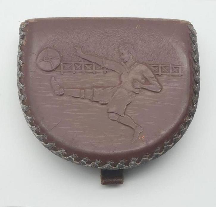 Vintage bruin leren Padvinders beursje met Voetballer, Verzamelen, Scouting, Gebruikt, Overige typen, Ophalen of Verzenden
