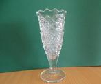 Antiek Kristal Vaas op voet circa 21 cm, Ophalen of Verzenden