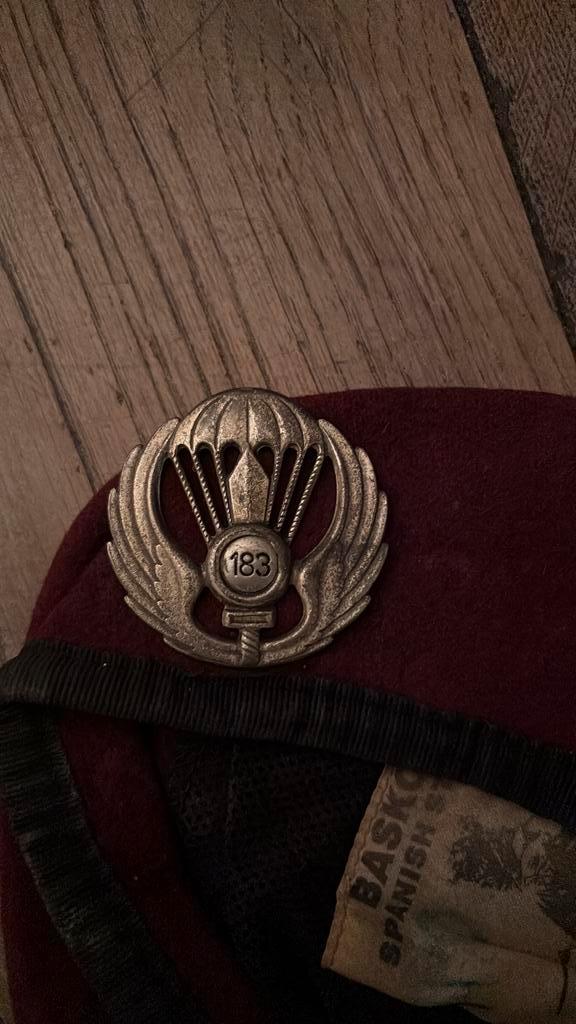 Italiaanse parachutisten baret - 183 regiment Folgore, Verzamelen, Militaria | Algemeen, Landmacht, Helm of Baret, Ophalen of Verzenden