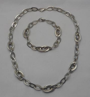 Zilveren royale set collier met armband nr.105 beschikbaar voor biedingen