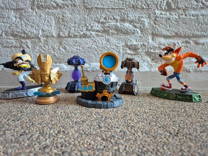 div.SKYLANDERS imaginators CRASH SENSEI enz, Spelcomputers en Games, Games | Nintendo Wii, Gebruikt, Avontuur en Actie, 2 spelers