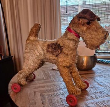 Vintage terriër  beschikbaar voor biedingen