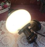 Wandlamp / wand lamp antiek koper, hout glas bol lamp kap