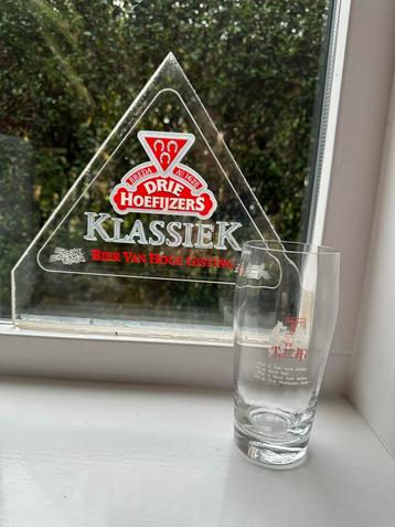 Drie Hoefijzers Bierglas met Spreuk beschikbaar voor biedingen