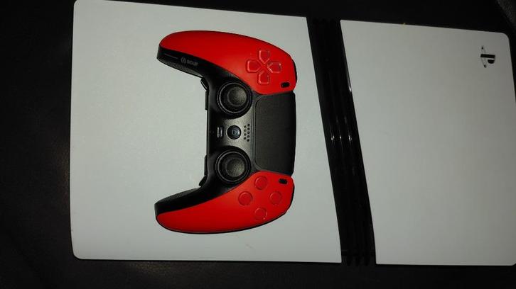 Playstation 5 pro 2TB met 2 controllers en 1scuf en Monitor, Spelcomputers en Games, Spelcomputers | Sony PlayStation 5, Zo goed als nieuw