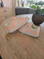 Nieuwe Nike dunk low koraal, Kleding | Dames, Ophalen of Verzenden, Nieuw, Sneakers of Gympen