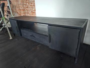 Tv meubel zwart industrieel 150cm beschikbaar voor biedingen