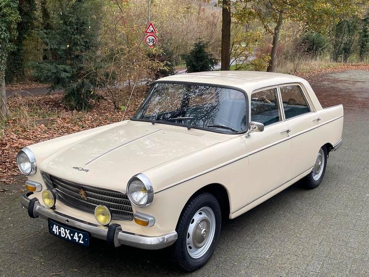 Oldtimer Peugeot 404 1.6 1974 Wit belastingvrij !, Auto's, Peugeot, Particulier, Benzine, Sedan, Handgeschakeld, Origineel Nederlands