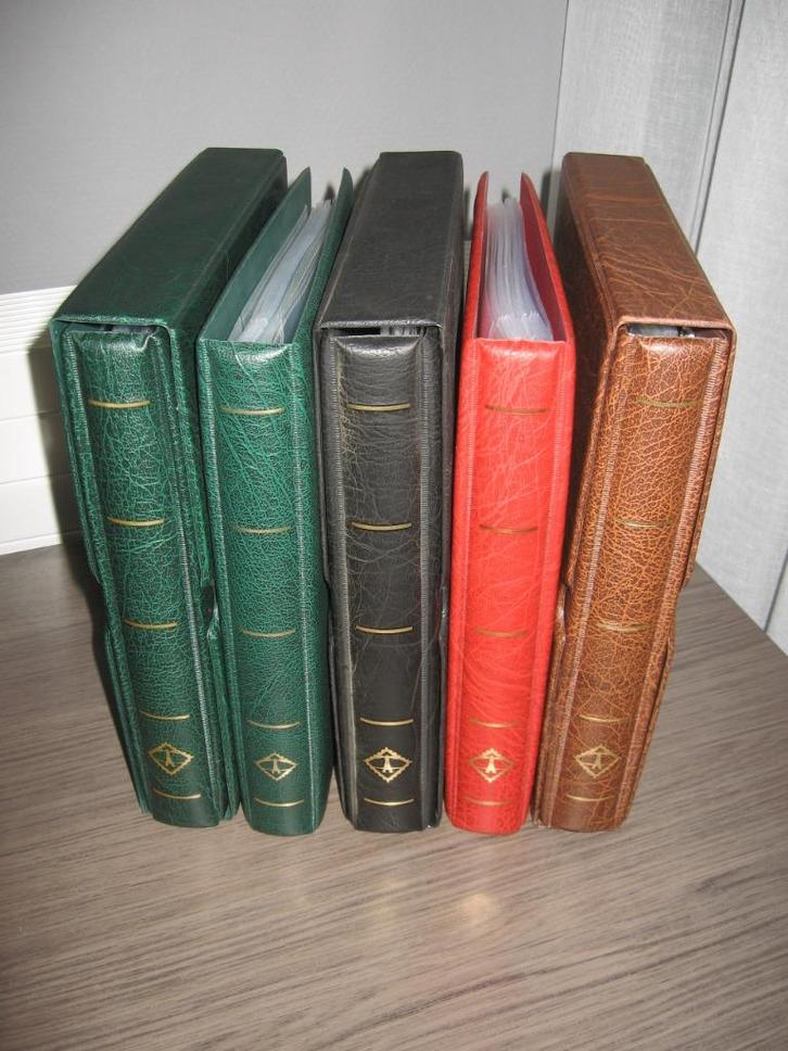 5 Leuchtturm albums voor postzegelmapjes., Postzegels en Munten, Postzegels | Toebehoren, Verzamelalbum, Verzenden