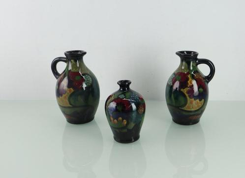 3 x Gouda plateel vaasjes, 1921, Antiek en Kunst, Antiek | Keramiek en Aardewerk, Ophalen of Verzenden