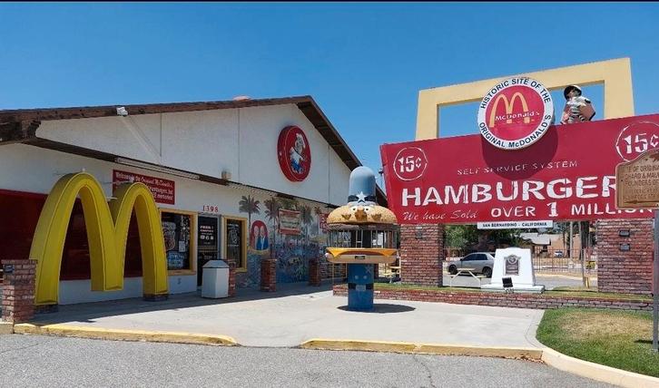 nieuw! magneet gekocht 1e MC Donald nu museum San Bernadino, Verzamelen, Merken en Reclamevoorwerpen, Nieuw, Overige typen, Ophalen of Verzenden