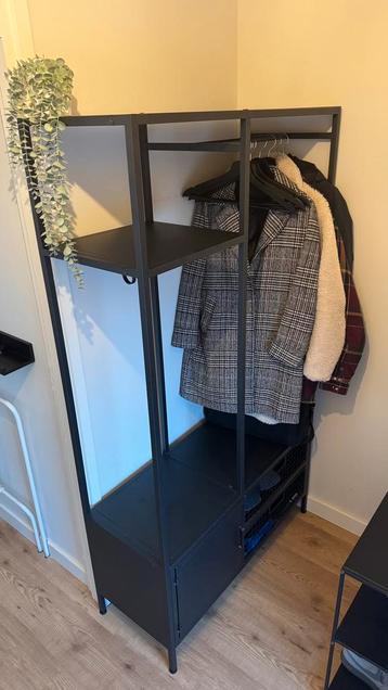 Kapstok garderobe kast beschikbaar voor biedingen