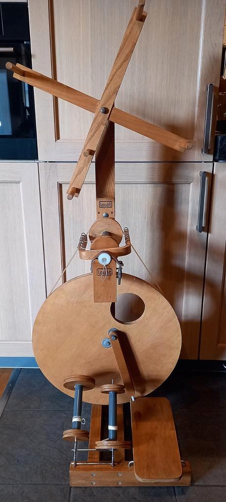 Louet Spinnewiel S10 met Wolhaspel, Hobby en Vrije tijd, Spinnewielen en Spinnen, Gebruikt, Spinnewiel, Ophalen