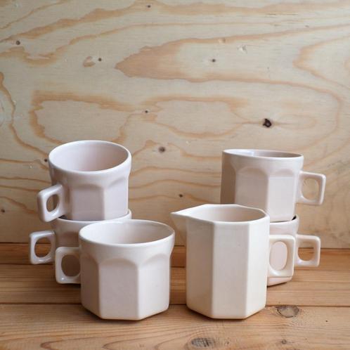 Huizen Holland Octo set van 5 kopjes met een roomkannetje, Huis en Inrichting, Keuken | Servies, Zo goed als nieuw, Kop(pen) en/of Schotel(s)