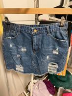 Spijkerrok met gaten - Maat XL, Kleding | Dames, Rokken, Blauw, Maat 46/48 (XL) of groter, Ophalen of Verzenden, Gedragen