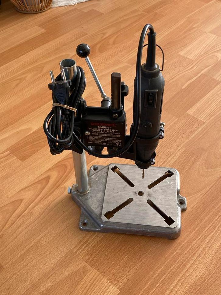 Dremel boorstandaard model 212, Doe-het-zelf en Verbouw, Gereedschap | Boormachines, Gebruikt, Overige typen, Ophalen of Verzenden