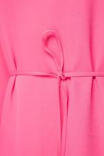Vanilia Satijnen Jurk Carmine Rose - Maat 40, Kleding | Dames, Jurken, Maat 38/40 (M), Ophalen of Verzenden, Zo goed als nieuw