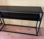 Sidetable zwart metaal met dubbele planken, Huis en Inrichting, Tafels | Sidetables, Ophalen, 100 tot 150 cm, Zo goed als nieuw