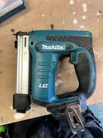 Makita DST 221 accu tacker, Ophalen of Verzenden, Zo goed als nieuw, Overige typen