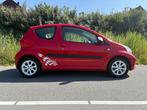 Toyota Aygo 1.0-12V + de auto is 3 deurs met airco goed onde, Auto's, Voorwielaandrijving, Stof, Gebruikt, Zwart