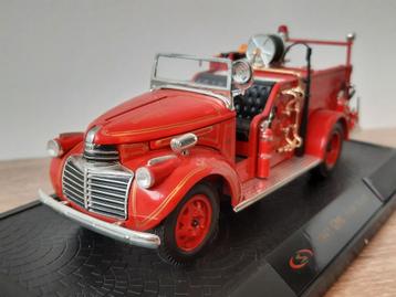 Signature Models GMC brandweerwagen 1:32 beschikbaar voor biedingen