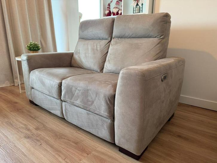 Bank James elektrisch verstelbaar 2-zits, Huis en Inrichting, Banken | Complete zithoeken, Zo goed als nieuw, Ophalen