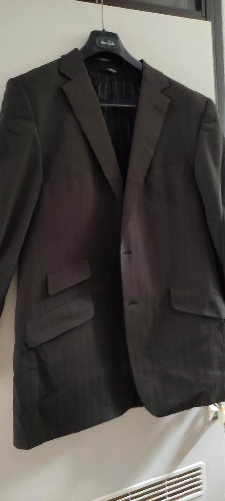 Van Gils kostuum compleet, Kleding | Heren, Kostuums en Colberts, Zo goed als nieuw, Maat 52/54 (L), Bruin, Ophalen of Verzenden