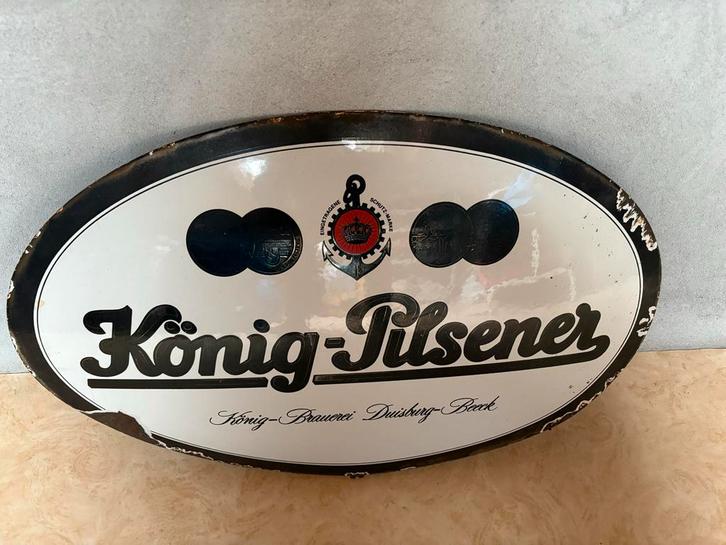 Emaille Reclamebord Konig Pilsener - Mancave Decoratie, Verzamelen, Merken en Reclamevoorwerpen, Gebruikt, Reclamebord, Ophalen of Verzenden