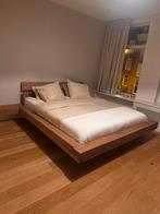 Eikenhouten zwevend bed, Ophalen, Tweepersoons, Zo goed als nieuw, 180 cm