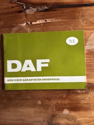 DAF33  instructieboekje  & service boek bouwjaar 1974 beschikbaar voor biedingen