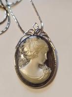 Camee hanger met ketting, Overige materialen, Zwanensingel 239, Zo goed als nieuw, Opallove