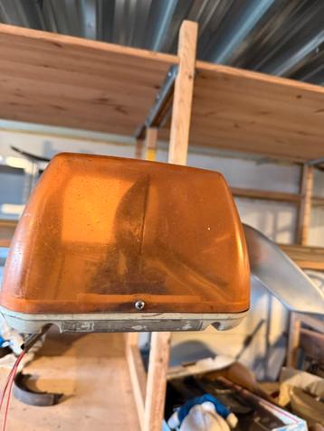 Zwaaibalk / Zwaailicht beschikbaar voor biedingen