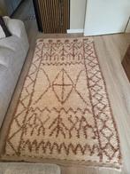 Marokkaans handgemaakt kleed 122x244 cm, Huis en Inrichting, Stoffering | Tapijten en Kleden, Ophalen of Verzenden, Rechthoekig