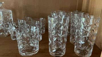 Glas servies 43delig van RCR Italy met bladmotief beschikbaar voor biedingen