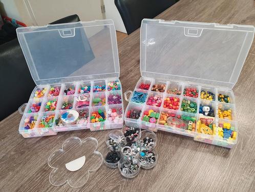 3 Dozen kralen (groot/klein/hout/plastic), Hobby en Vrije tijd, Kralen en Sieraden maken, Zo goed als nieuw, Kraal, Ophalen of Verzenden