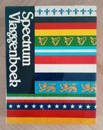 Spectrum Vlaggenboek - Whitney Smith., Ophalen of Verzenden, Zo goed als nieuw, Whitney Smith, Overige gebieden
