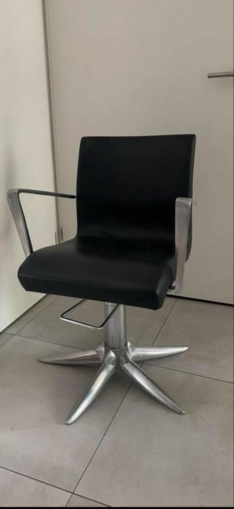 Professionele kappersstoel, Huis en Inrichting, Stoelen, Eén, Metaal, Zwart, Ophalen