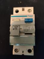 Hager Aardlekschakelaar 40A 30mA CDA 540G, Hobby en Vrije tijd, Ophalen of Verzenden, Zo goed als nieuw