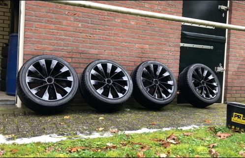 Originele Interlagos Turbine velgen 235/40/ZR18 Hankook, Auto-onderdelen, Banden en Velgen, Banden en Velgen, Zomerbanden, 18 inch