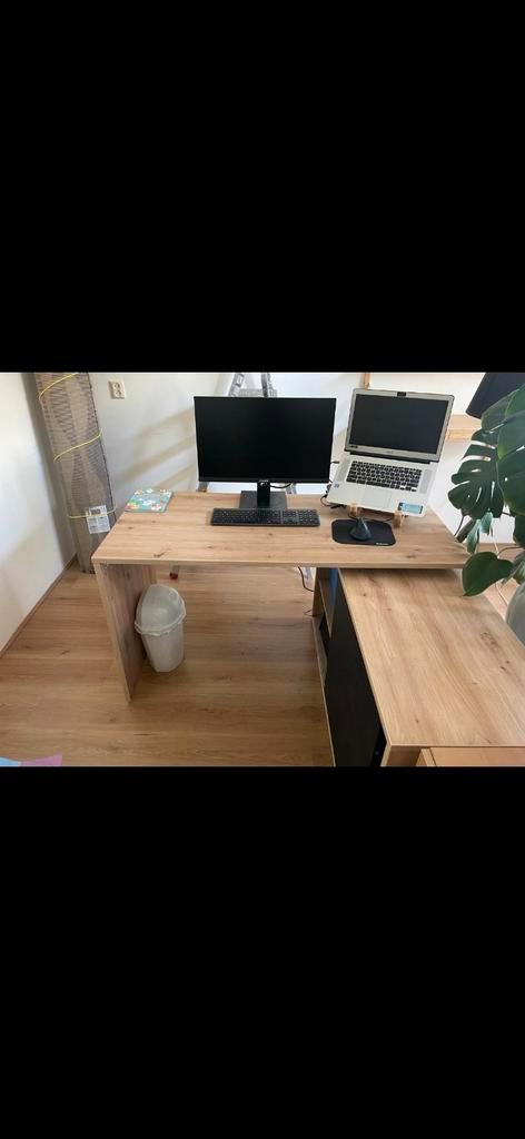 Groot bureau met kastruimte, Huis en Inrichting, Bureaus, Zo goed als nieuw, Ophalen