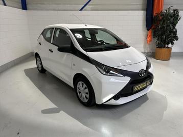 Toyota Aygo 1.0 VVT-i 69pk 5D, Cruise, Airco, Led, Bluetooth beschikbaar voor biedingen