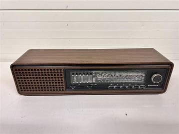 A6457. Toffe Grundig RF 711 vintage radio beschikbaar voor biedingen